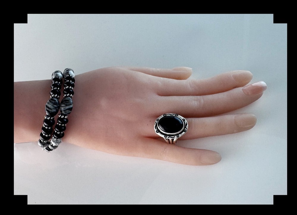 Handcrafted Sterling and Onyx Ring Size 9