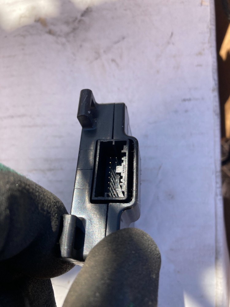 TESLA MODEL S DOOR HANDLE MODULE 2012-2020 1069651-00-D Rev1