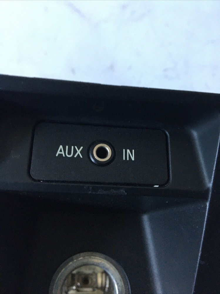 6986791 1003551 BMW E70 USB AUX IN Port Socket Plug With Plastic
