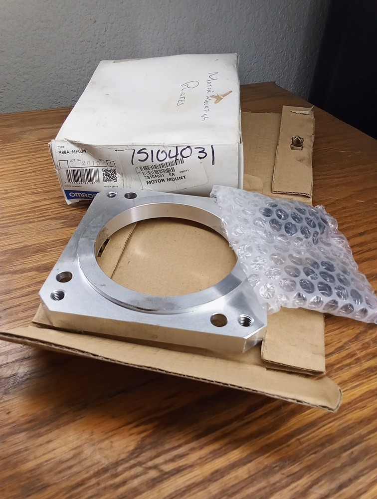 OMRON R88A-MF03W Motor Mount