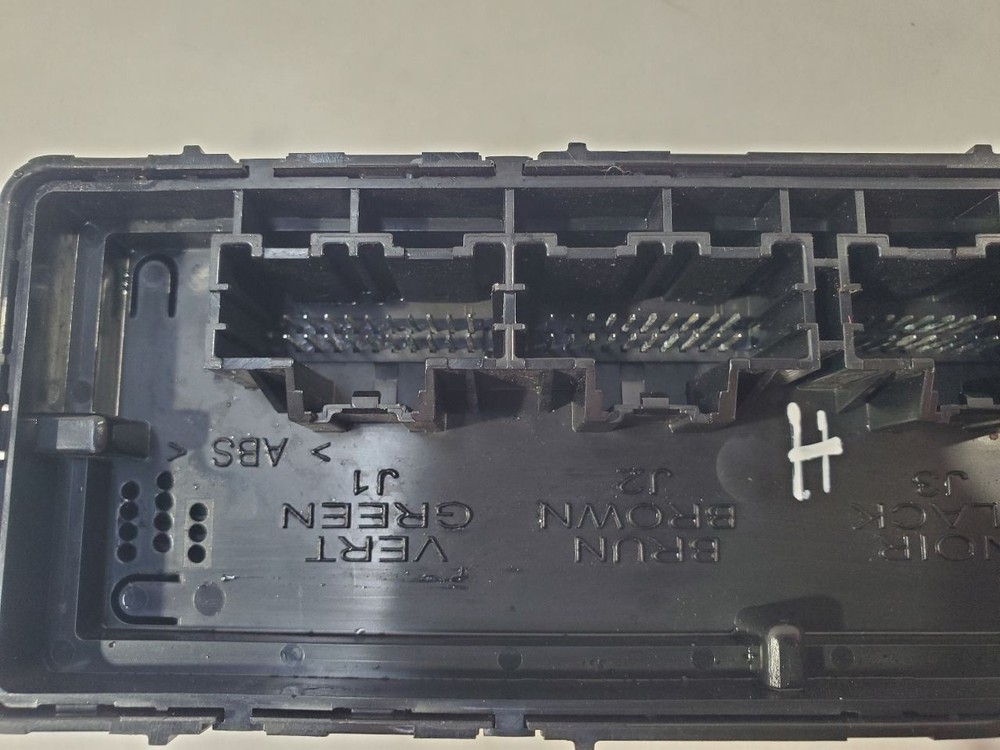2017 Buick Cascada OEM HVAC Control Module 13591703