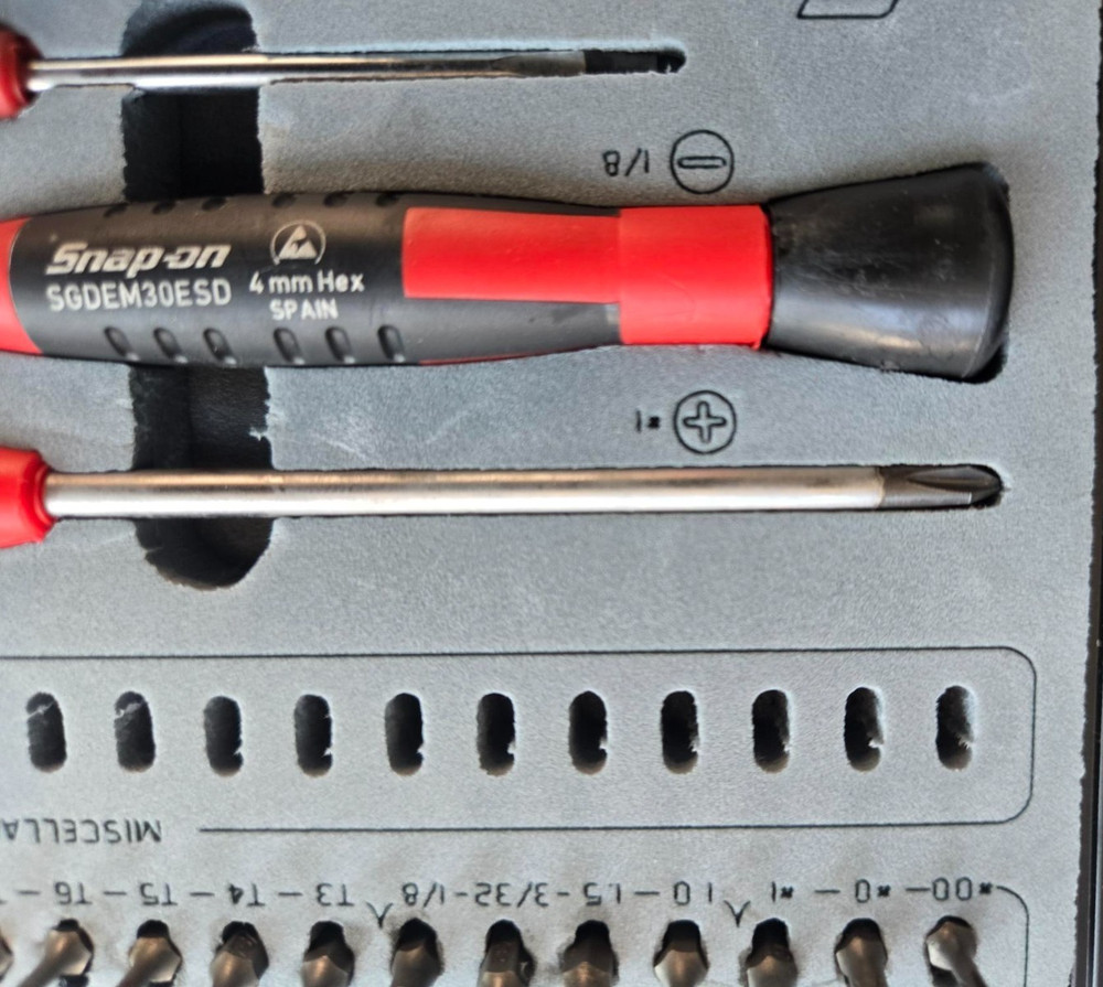 Snap on Tools 25 Pcs Electronic Interchangeable Mini Screwdriver Bit Set NEW !!!