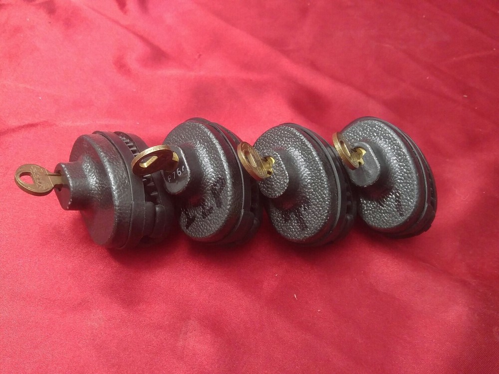 Lot of 4 MASTER LOCK TRIGGER LOCKS SAFETY