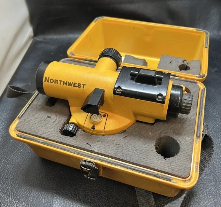 Northwest NAL-26 Automatic Level With Case