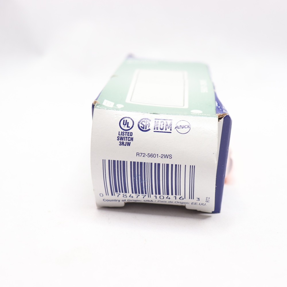 Leviton Decora Rocker Single-Pole AC Quiet Switch 15 Amp 120/277 Volt 5601-2W