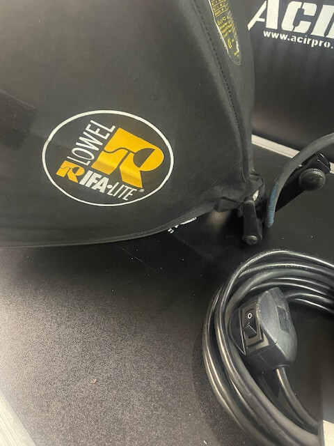 Lowel Rifa Lite LC 44 Constant Diffused 16x16'' Softbox Studio Light no diffuser