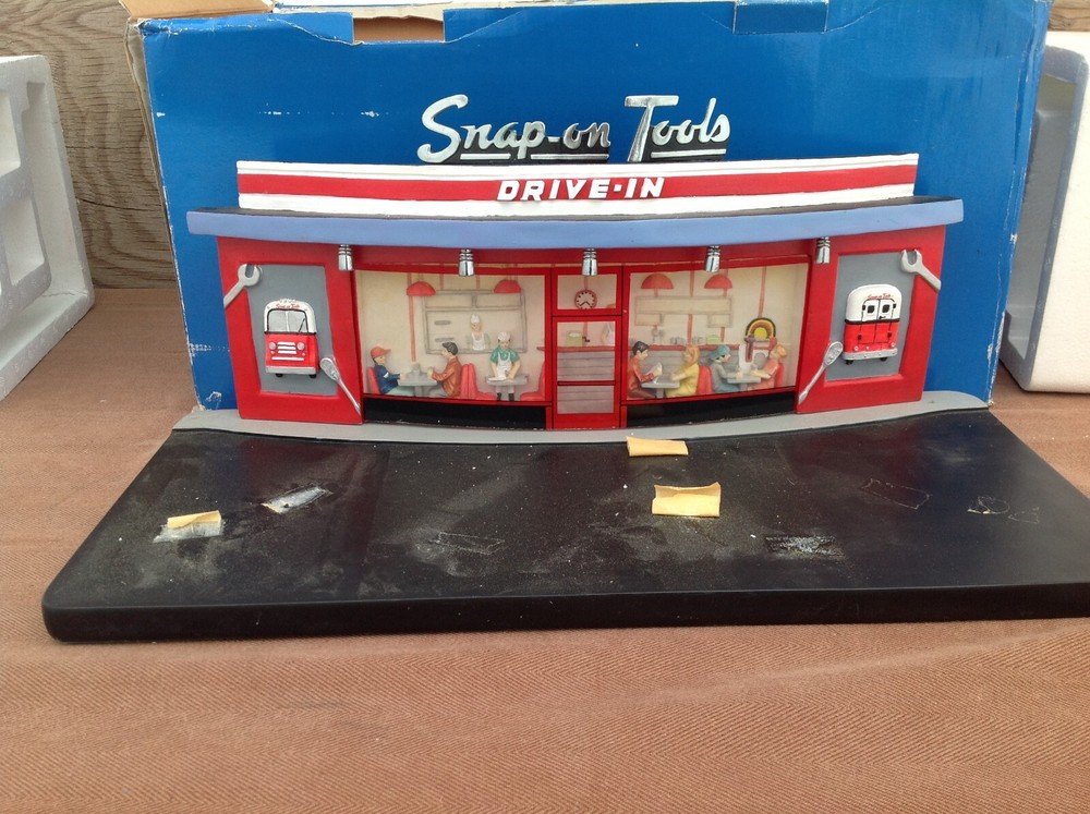 Snap-On Tools Fabulous 50's Drive-In Diorama
