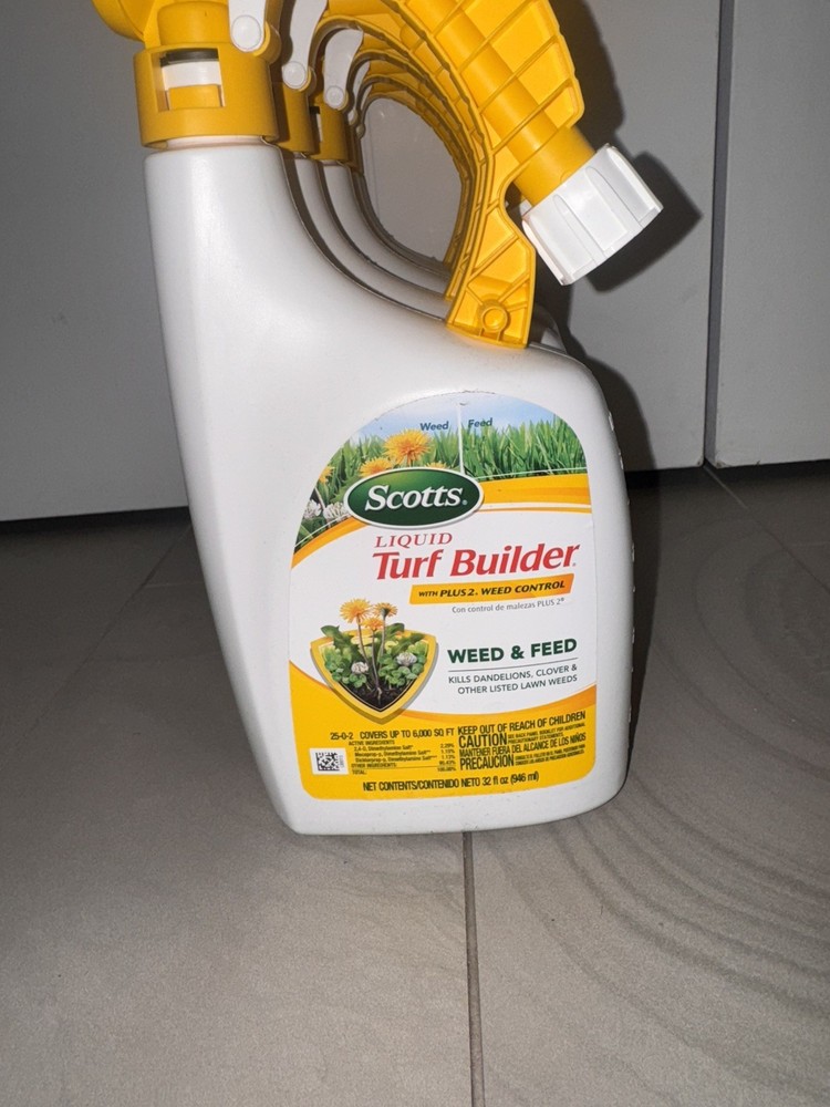 (5) Scotts 32 oz Concentrate Liquid Turf Builder Plus 2 Weed Control Fertilizer