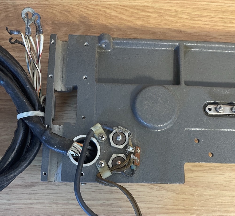 COLLINS 351D-2 MOBILE MOUNT With Two Cables