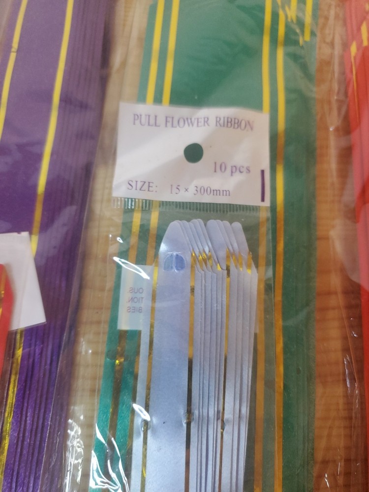 Pull Flower Ribbon (10) Packs each pack 97 Bows In Total DZ554 D