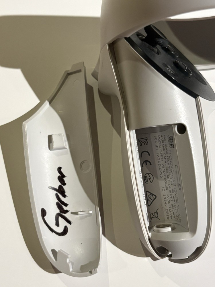 Meta Oculus Quest 2 256GB VR Headset -with Controllers