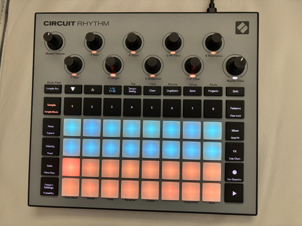 Novation Circuit Rhythm Groovebox, Standalone Sampler, Synthesizer & Sequencer