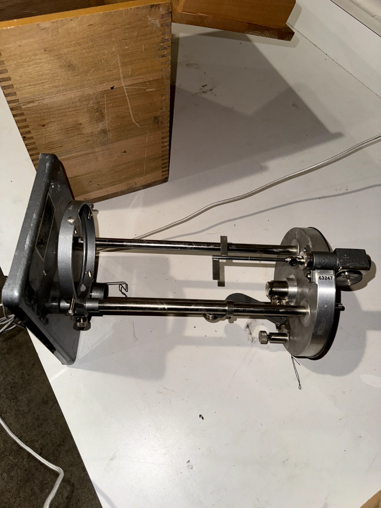 STROMER VISCOSIMETER