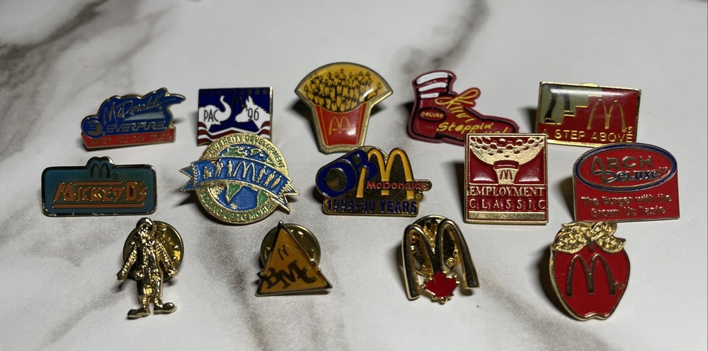Vintage 14 Different McDonald's Pins HS39-1C