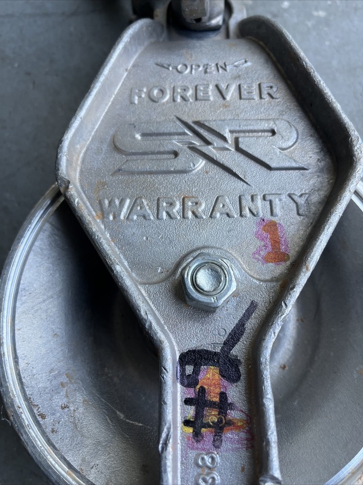 Sherman + Reilly XS-100-B Universal Stringing Block#2