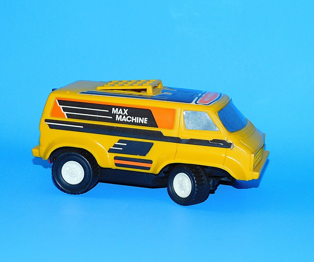 1977 SCHAPER MAX MACHINE YELLOW VAN NOT WORKING BUT CLEAN!!!