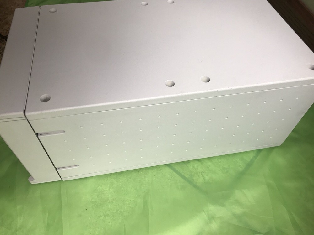 Dionex CD20 HPLC Chromatography Conductivity Detector CD20-1