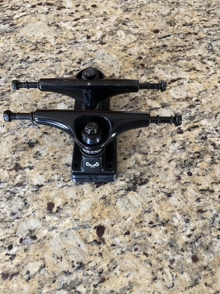 PERIL Black 7 5/8" Skateboard Trucks Set(Pair)