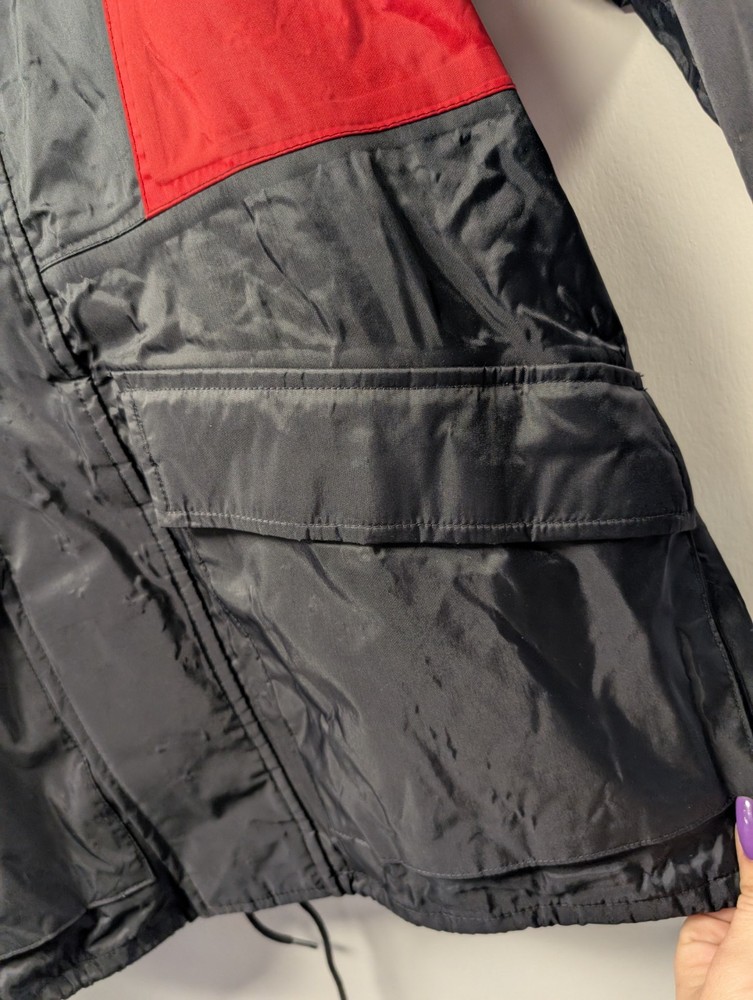 Frank Thomas Waterproof Jacket Size Small (Loc B-15)
