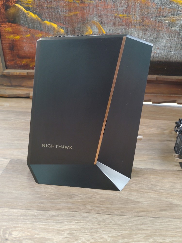 NETGEAR CM2000 Nighthawk DOCSIS 3.1 - 2.5 Gbps Internet Speed Cable Modem