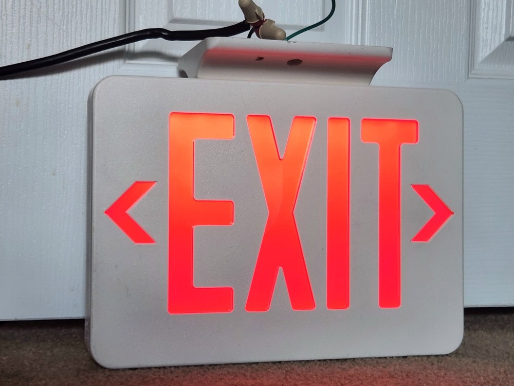 EMERGILITE THOMAS AND BETTS LED RED EXIT SIGN LIGHT (ONE SIDED)