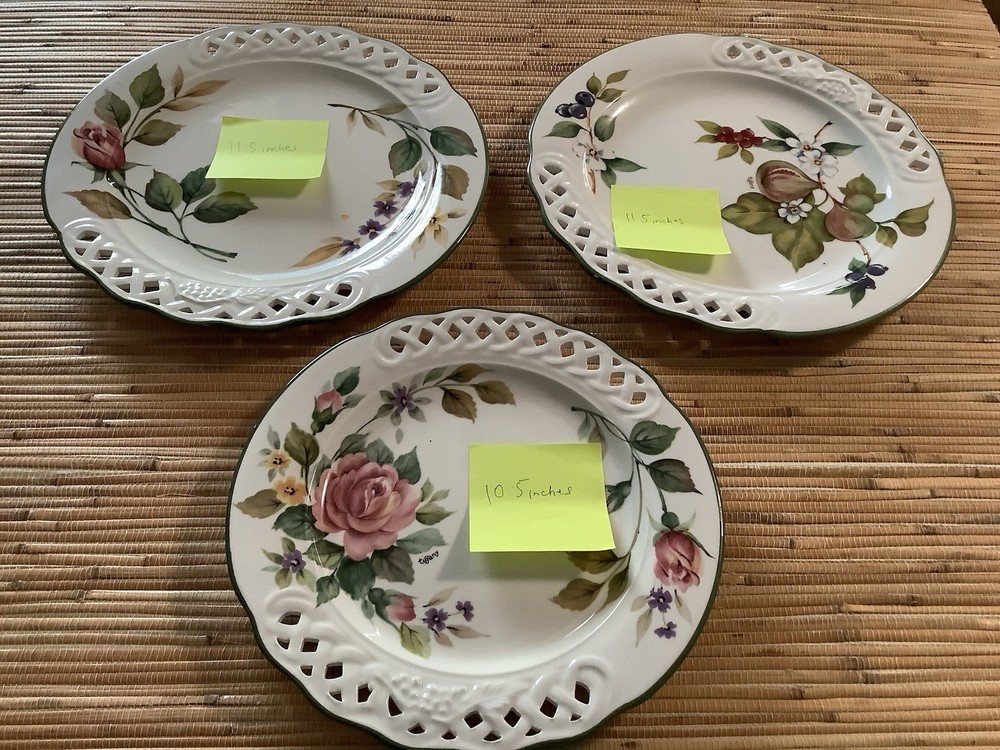 2 Brunelli Chop Plates 11.5" & 1 Dinner Plate 10.5’’