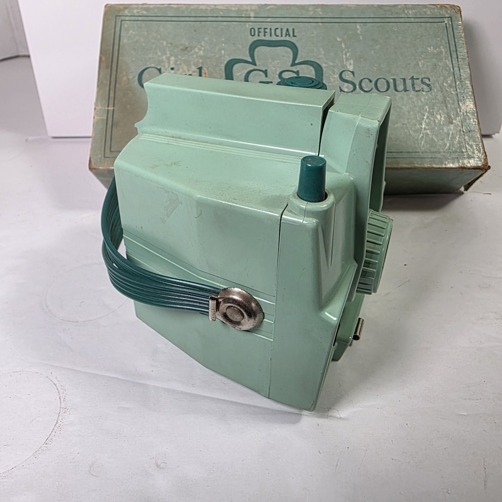 OFFICIAL SCOUTS CAMERA – Flash & Box, And Manual - No. 11-813