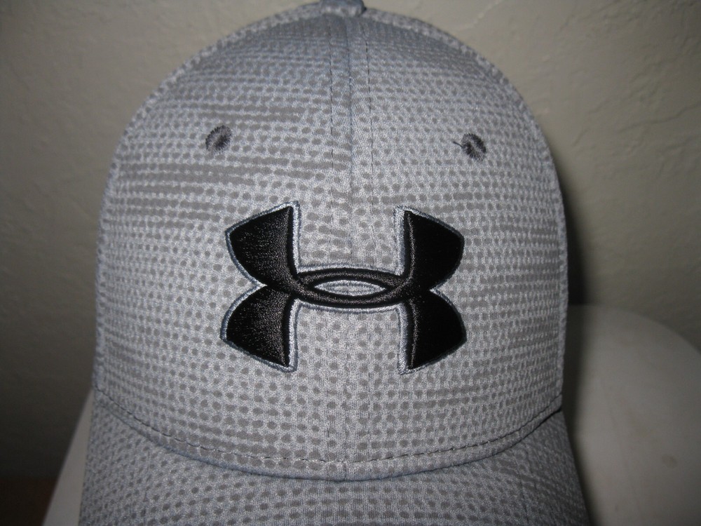 Under Armour Hat cap fitted lrg-xlrg preowned