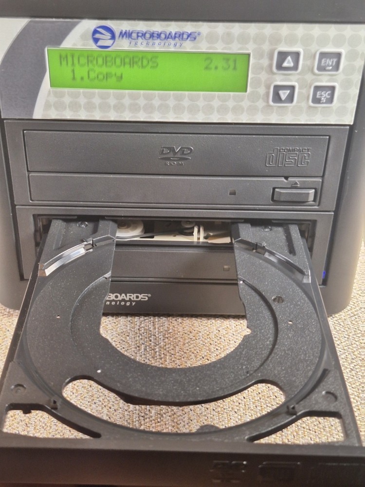 Microboards Technology QD-DVD-03 1:1 Multispeed CD DVD Cloner Duplicator Tower