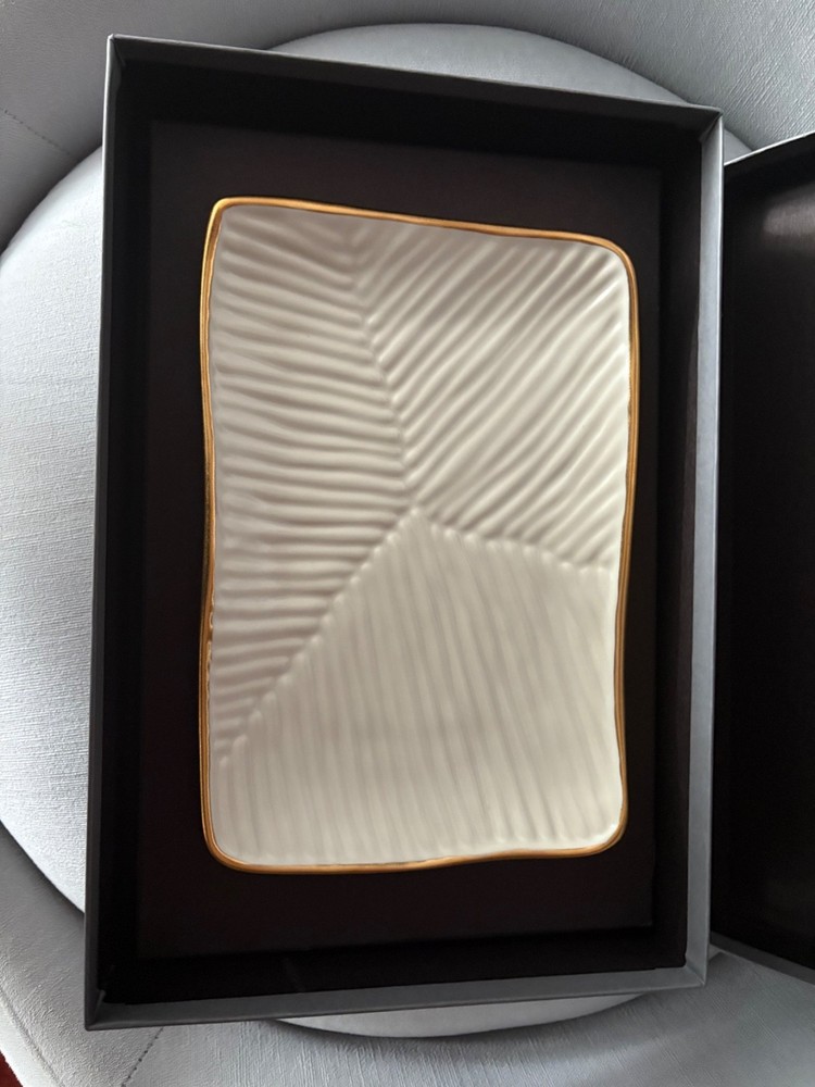 Michael Wainwright Serving Platter White & Gold