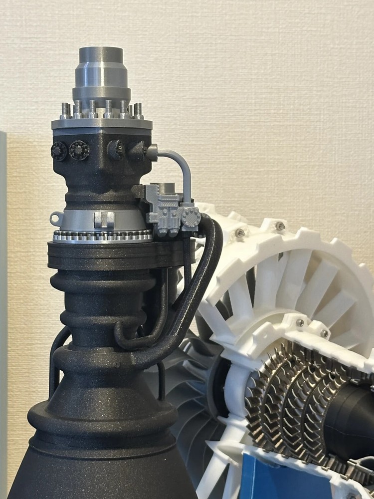 3d printed SpaceX Raptor 3 Rocket Engine Starship 1:10