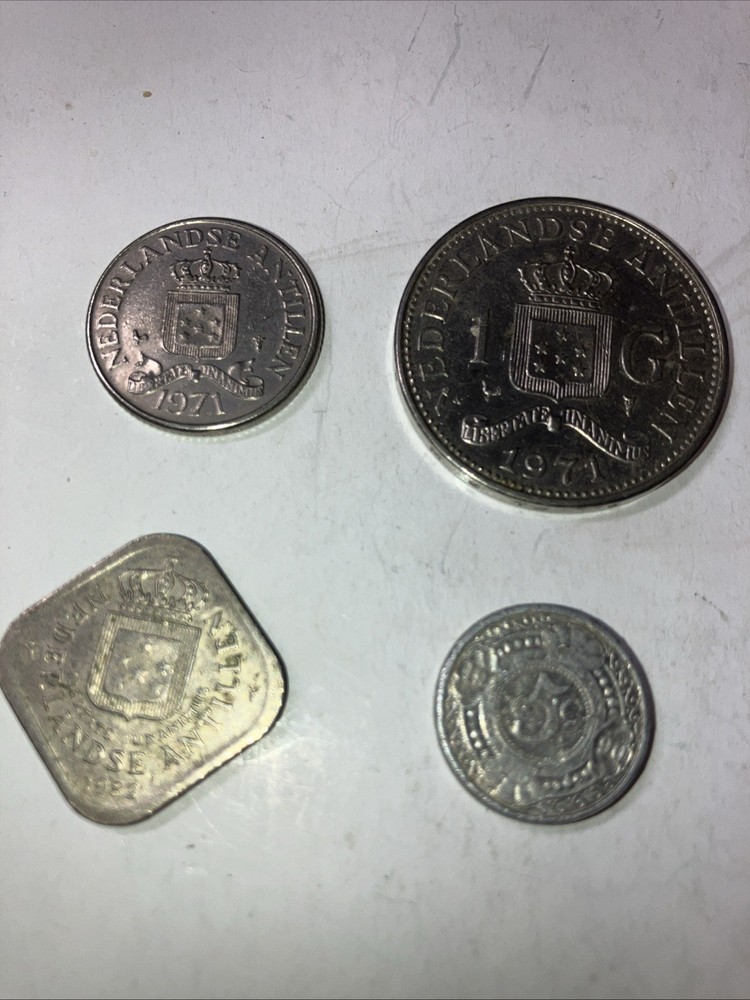 NETHERLANDS Antilles and ARUBA -- 20 different type coins