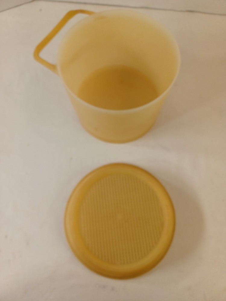 Tupperware Vintage Triple Sifter 354-1