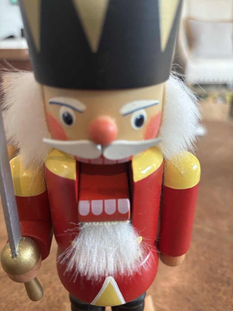 Seiffener Nussknackerhaus German nutcracker From Epcot Disney