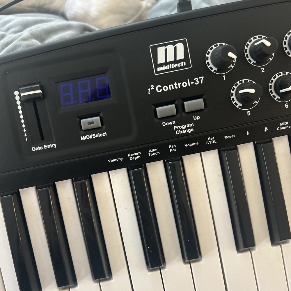 Miditech i2 Control 37 MIDI Controller Keyboard Tested Working