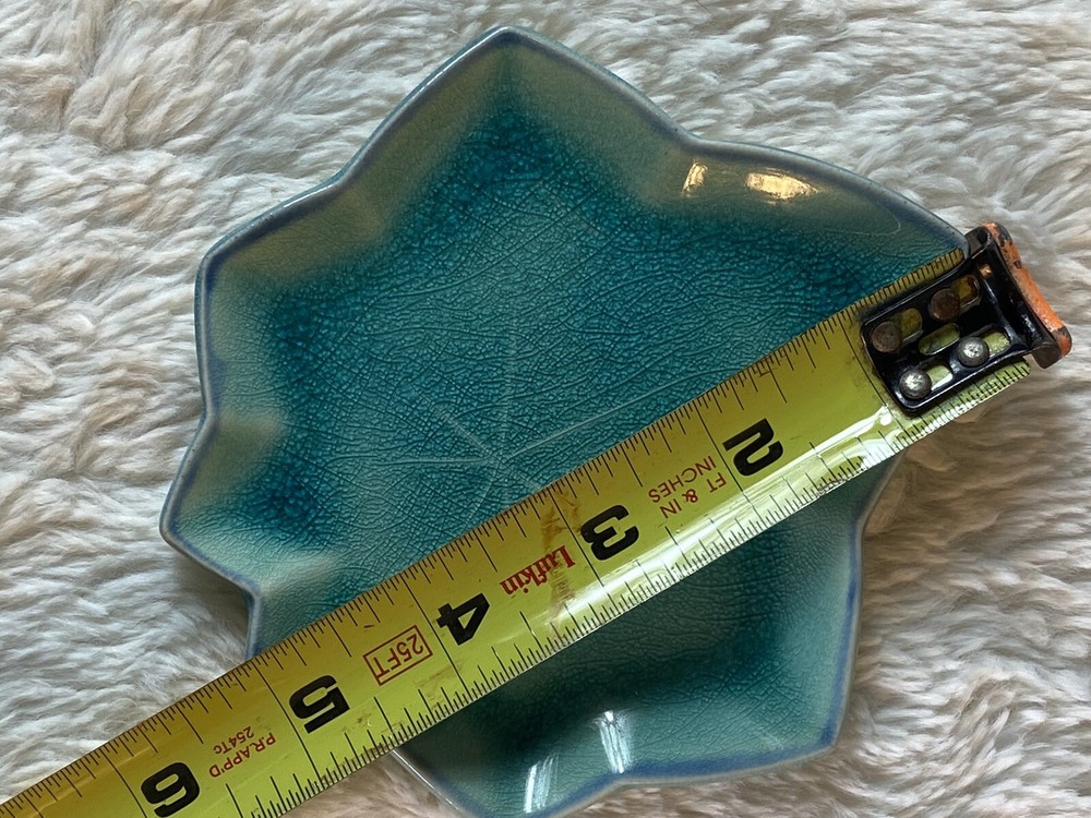 Ice Crack Glaze Maple Leaf Ceramic Side Dish