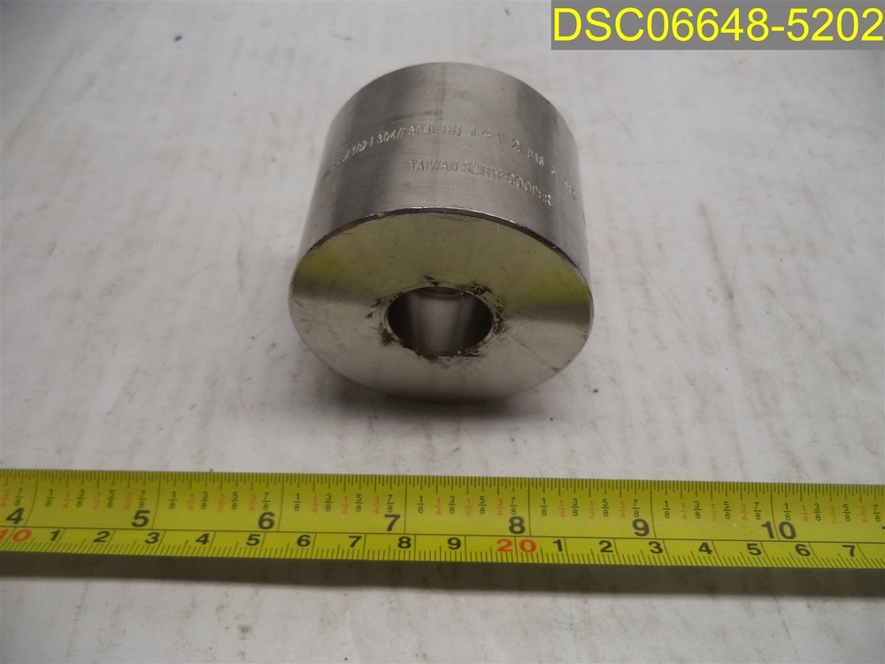 1 1/2" x 1/2" Reducer, Socket Weld 304L SS A/SA182 Pipe Fitting 3M Smith Cooper