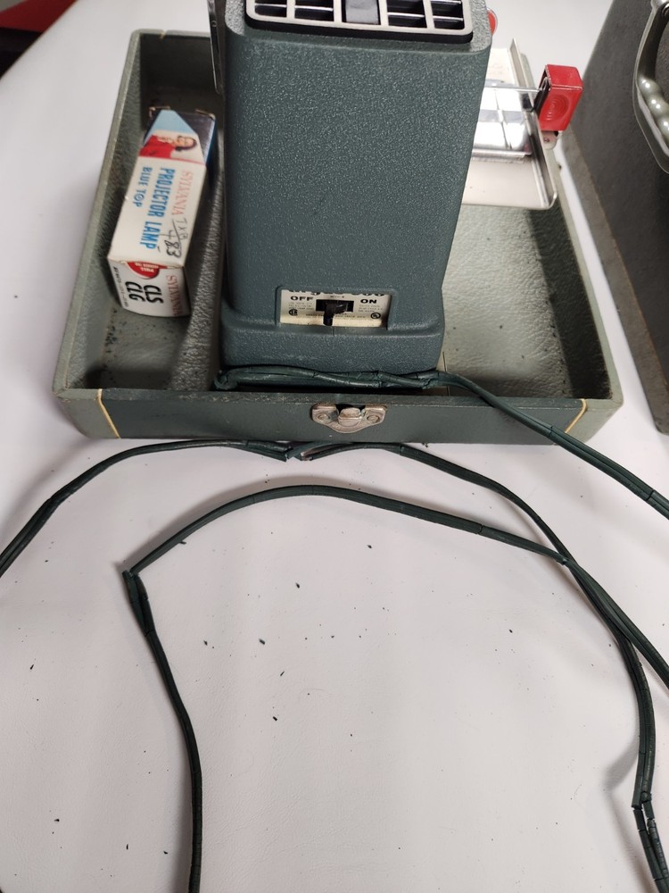 Argus 300 Automatic Slide Projector Model III Series Carry Case Tested Working