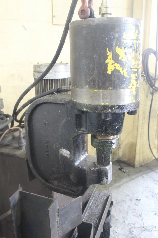 80 TON FABRILINE MODEL FP80 PORTABLE HYDRAULIC FLANGE PUNCH: YODER #71173