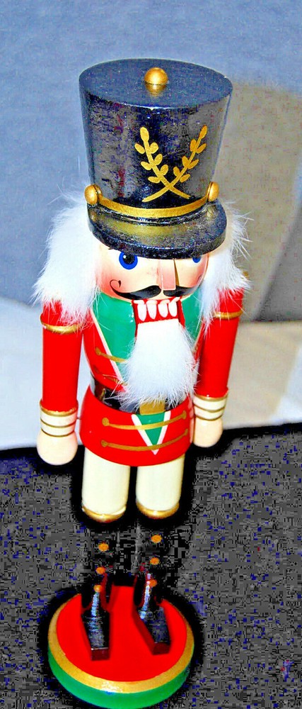 Handcrafted Old World Style Nutcracker Magic by Michael Wolfe 12''    X982