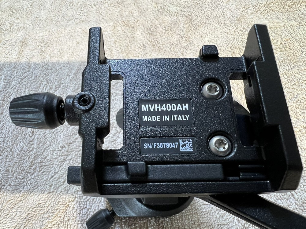 Manfrotto MVH400AHUS Fluid Head - Black