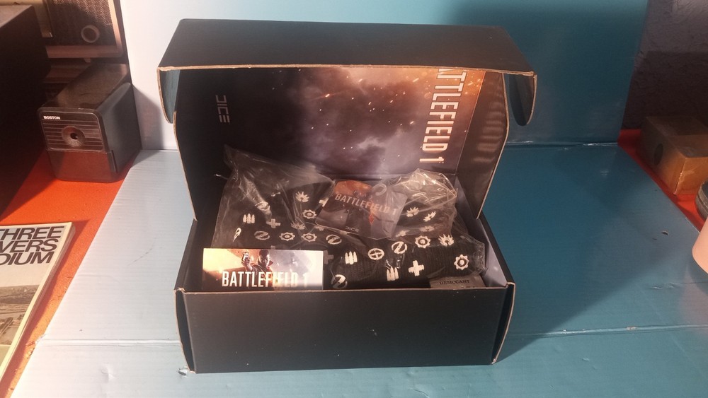 Battlefield 1 Frontline Pack. BOX & Beanie Hat--UNOPENED --NO GAME