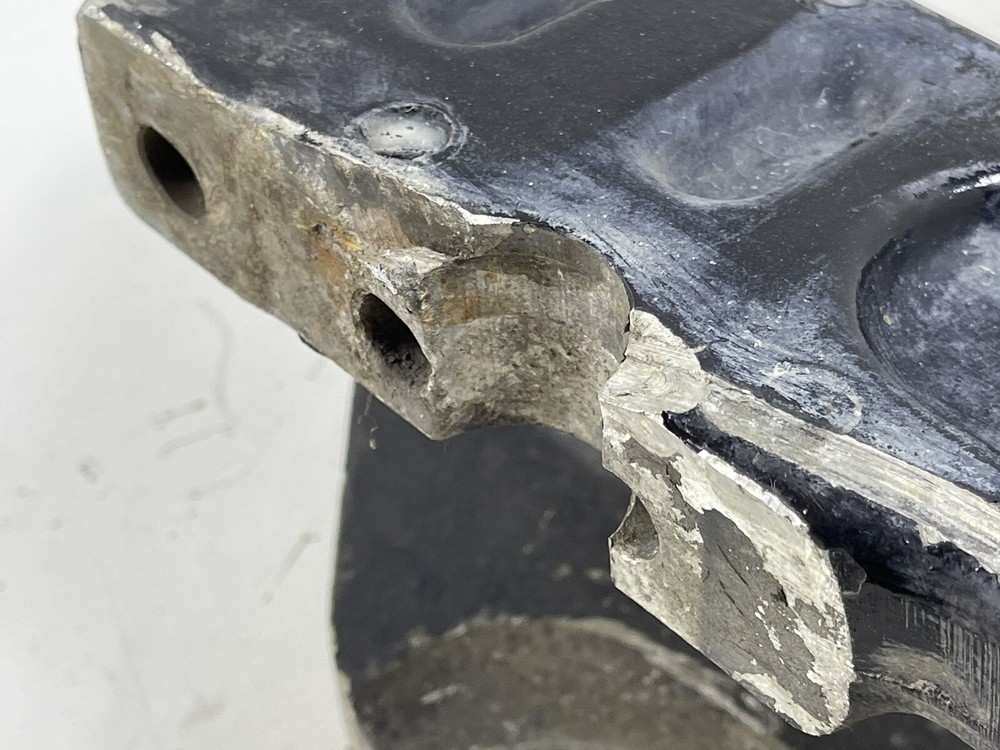 Freightliner Coronado Frame Mount Bumper Bracket Front Left OEM 15-20267-000