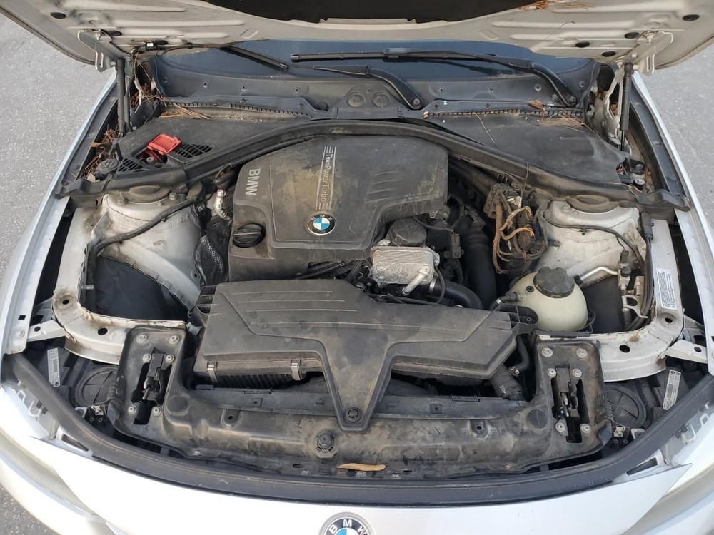 320I 2013 Glove Box 4969493