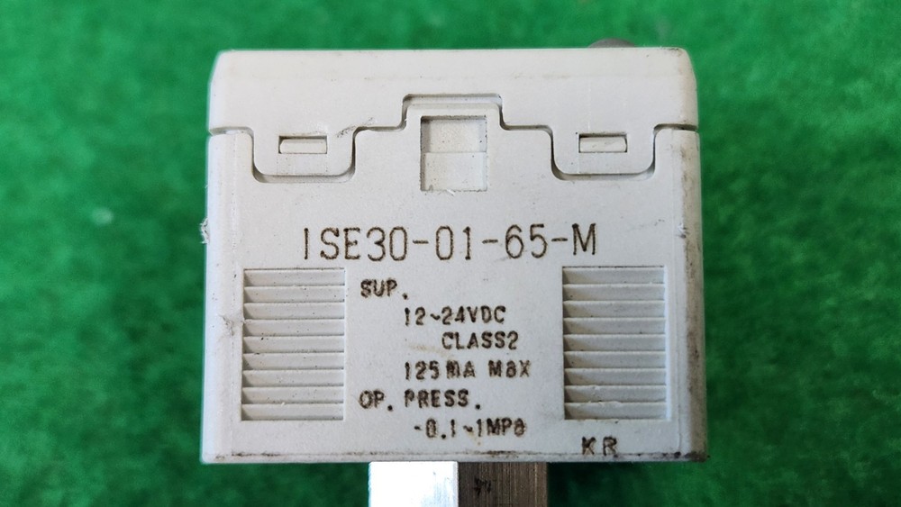 SMC ISE30-01-65-M Digital Pressure, USED