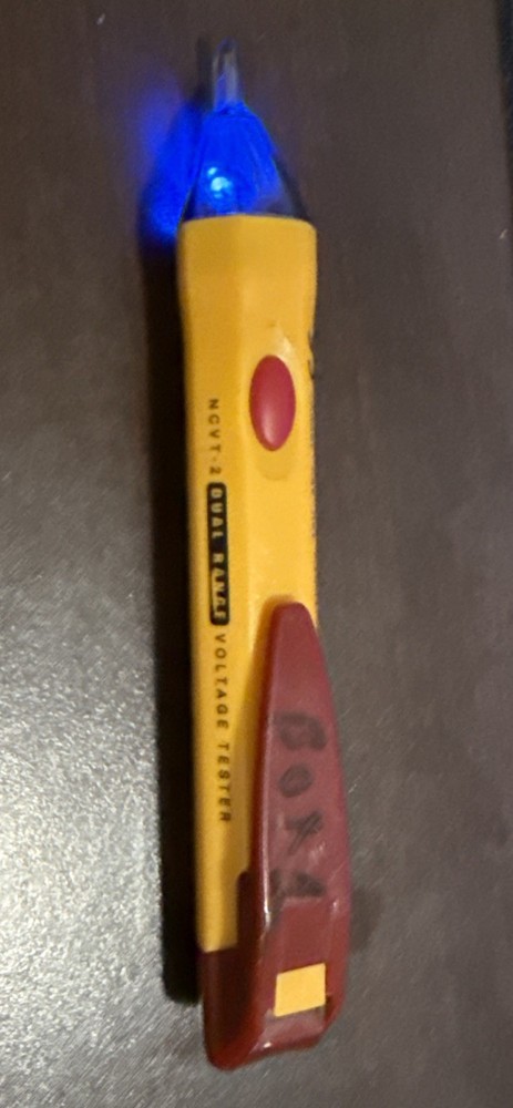 Klein Tools Dual-Range Voltage Tester NCVT-2 Works 100%