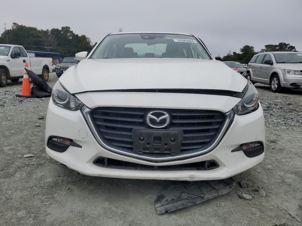 3 2018 Glove Box 4916502