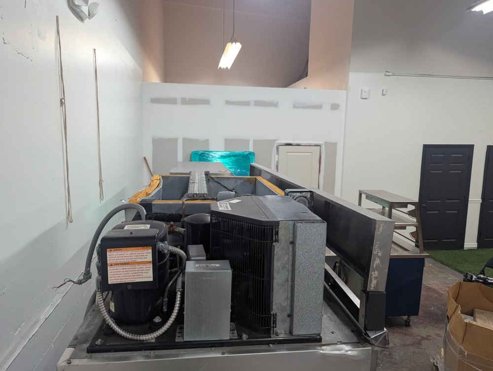 Assorted Restaurant Equipment