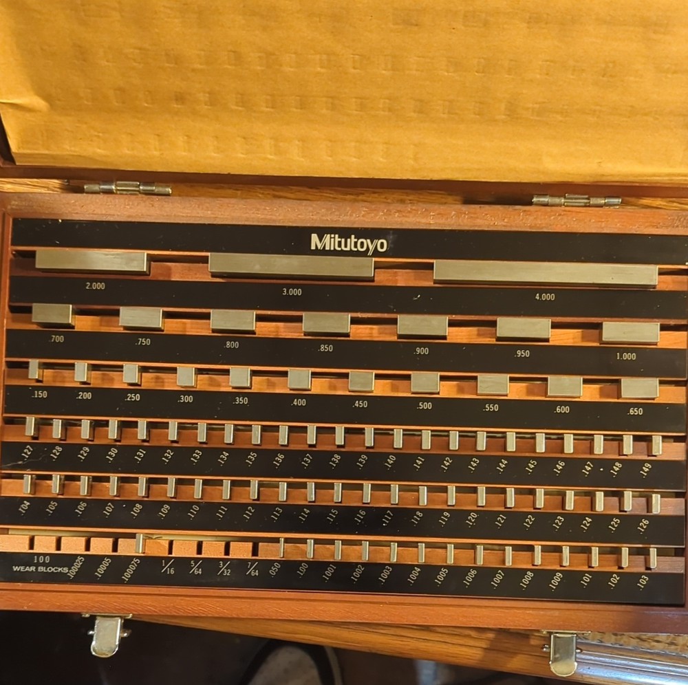 Mitutoyo Steel Rectangular Gage Block Set with Wooden Case