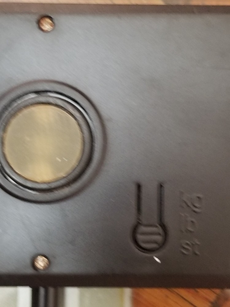 Beurer Scale. Needs a battery